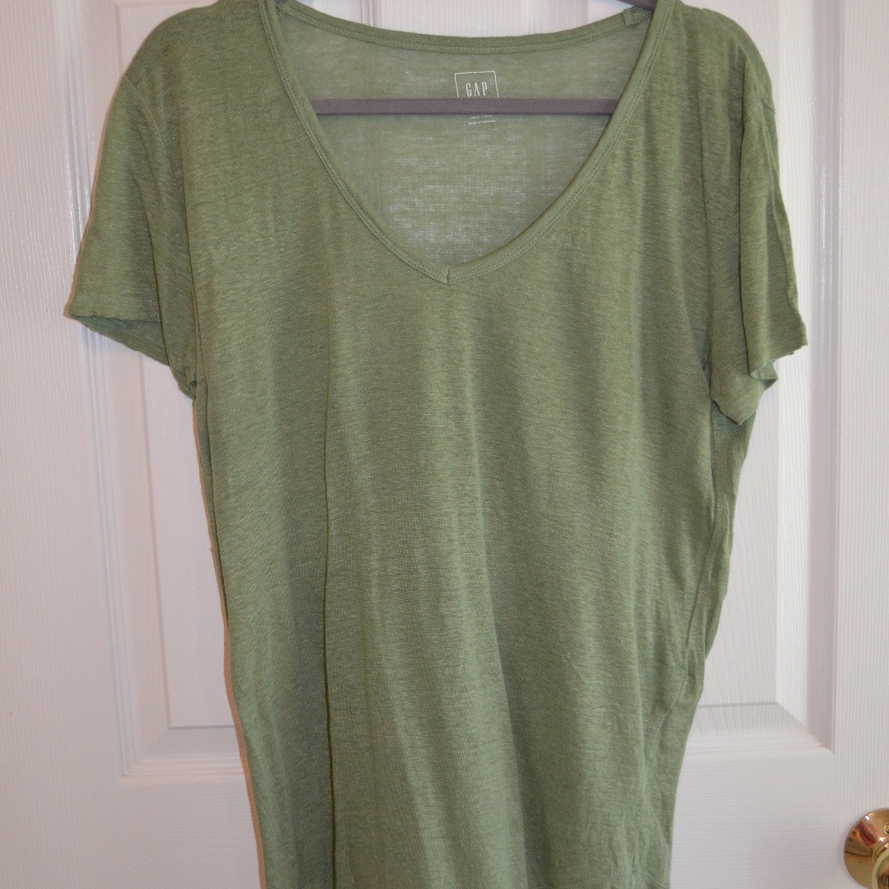 Linen V-Neck Tee